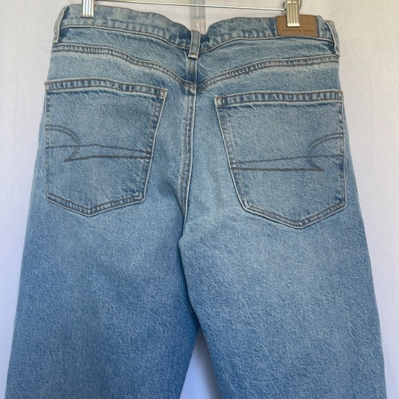 American Eagle 90’s Bootcut Jeans Center Split Size 6 Light Wash Stretch EUC - Picture 7 of 16